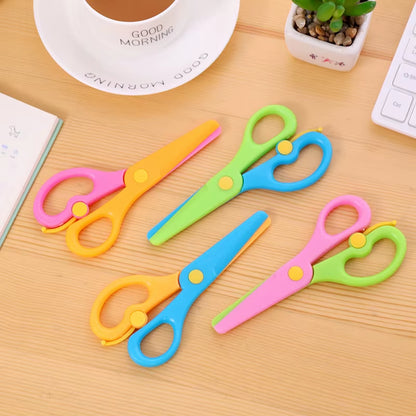 New 1 Pcs 137Mm Mini Safety round Head Plastic Scissors Student Kids Paper Cutting Minions Supplies for Kindergarten School